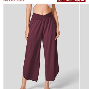 NWT. Split resort pants.